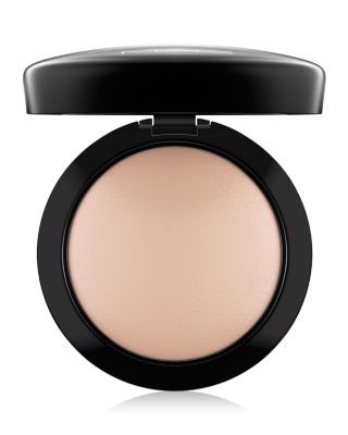 M·A·C - Mineralize Skinfinish Natural