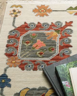 Lucca 8111W Area Rug, 3'3" x 5'