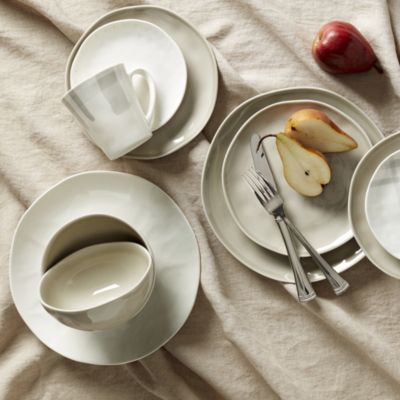 Bay Dinnerware Collection