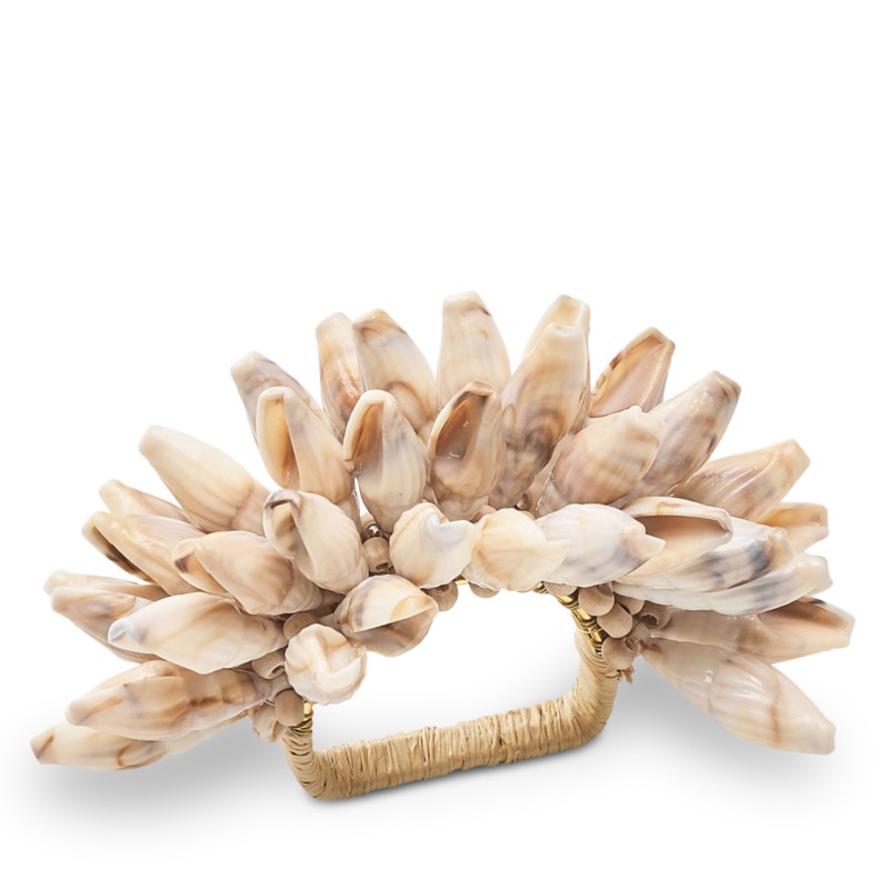 Kim Seybert Shell Fringe Napkin Ring in Ivory & Brown in Ivory/Brown