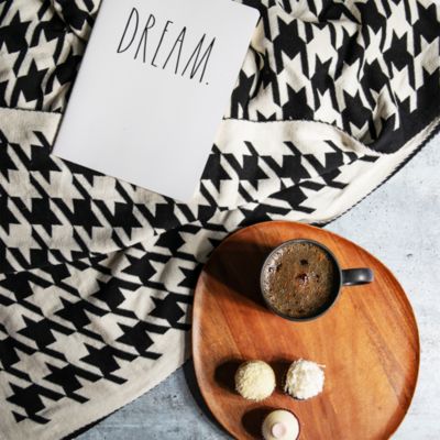 Houndstooth Throw