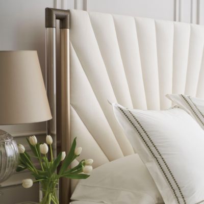 Valentina Upholstered Queen Bed