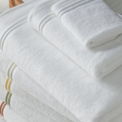 Aura Towels