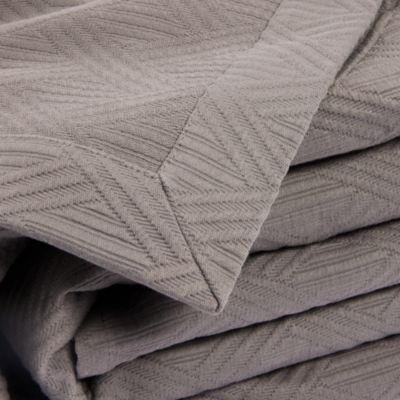 Cotton Geometrics Bedspread, Queen - Exclusive