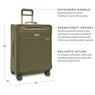 Baseline Medium Expandable Spinner Suitcase