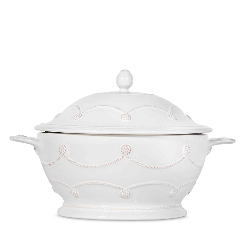 Juliska Berry & Thread Lidded Casserole In Whitewash