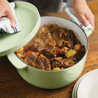 6 Qt Cast Iron Covered Dutch Oven