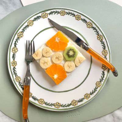 H. Daisy Chain 10" Dinner Plate