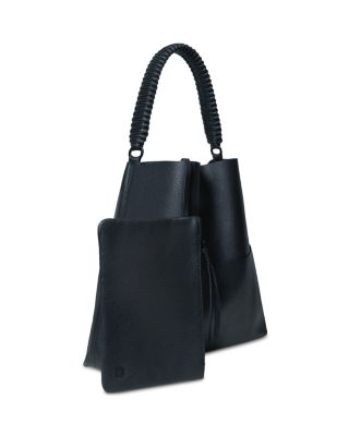 Slim M Stitch 23 Tote 