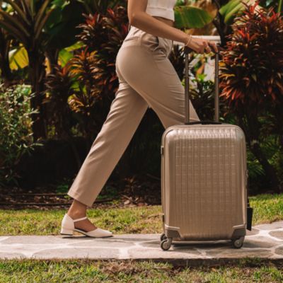 Innovaire Global Carry On Spinner