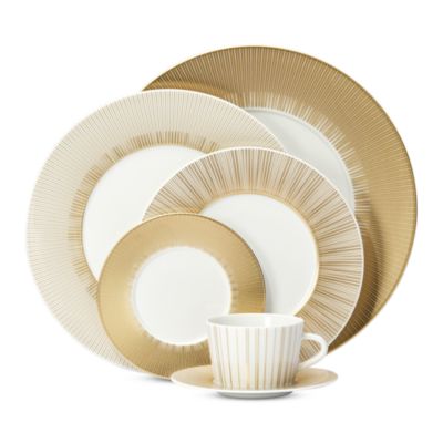 Sol Dinnerware Collection