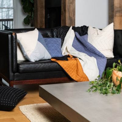 Naari Quilt Throw Blanket