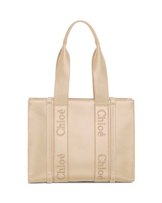トートバッグ CHLOE WOODY LEATHER TOTE BAG MEDIUM CHLOÉ Woody medium embroidered leather tote | NET-A-PORTER