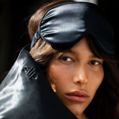 Lovely Lashes Contour Sleep Mask