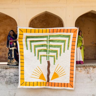 Tiger Quilt with Two Shams, Queen