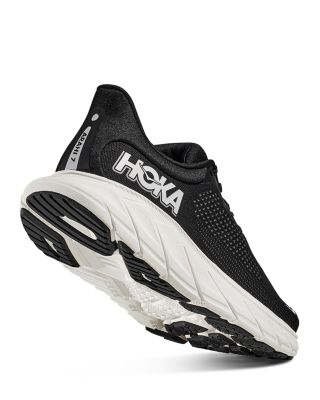 Women&#39;s Arahi 7 Sneakers