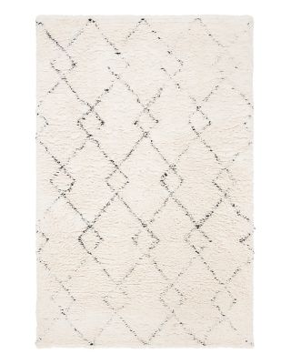 Safavieh - Casablanca 915 CSB915 Area Rugs Collection