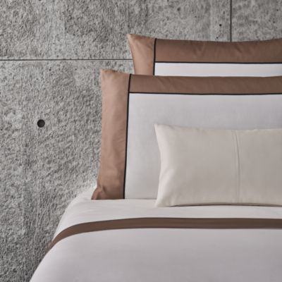 Linear Bedding Collection