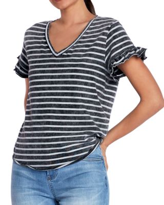 Billy T - Ruffled V Neck Tee