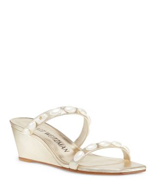 Stuart Weitzman Pearlita Metallic Two-band Wedge Sandals In Light Gold
