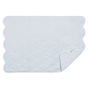 Matouk Cairo Scallop Quilted Mat In Light Blue/white