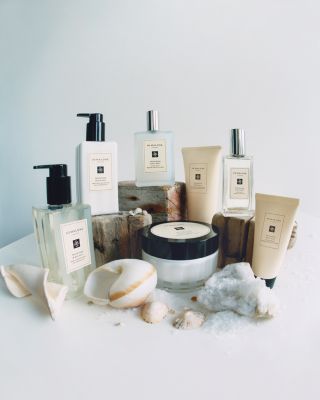 Wood Sage & Sea Salt Exfoliating Shower Gel 6.8 oz.