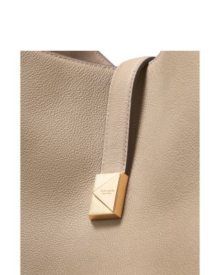 Deco Pebbled Leather Medium Shoulder Bag 