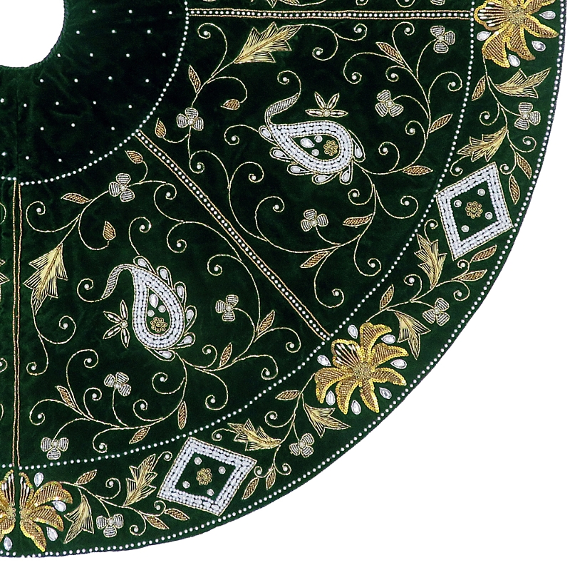 Sudha Pennathur Green Velvet 50 Tree Skirt