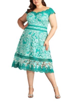 Tadashi Shoji - Plus Nance Double Banded Scalloped Lace Dress