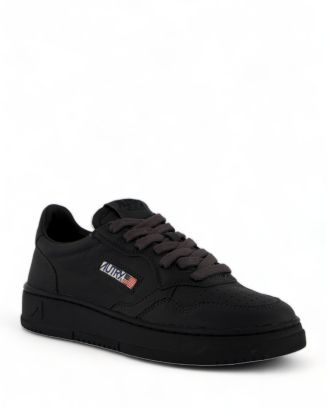 スニーカー AUTRY MEDALIST MENS LOW SNEAKERS Autry Medalist Low Sneakers In Claudia And Off White Suede
