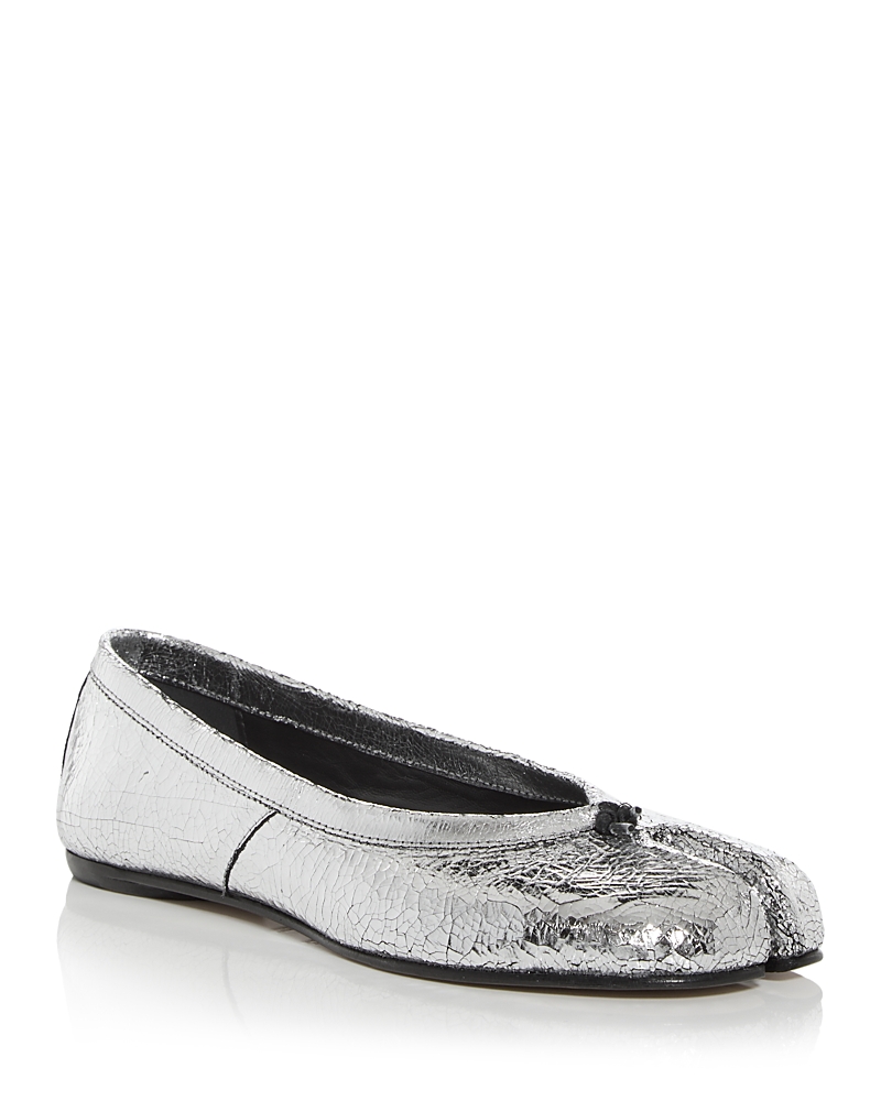 Maison Margiela Textured Metallic Leather Flat Shoes With Split-toe Design In Silver