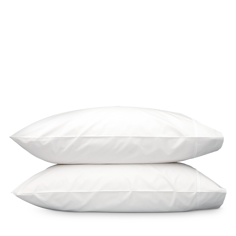 Matouk Gatsby Pillowcase Set, Standard In Bone/white