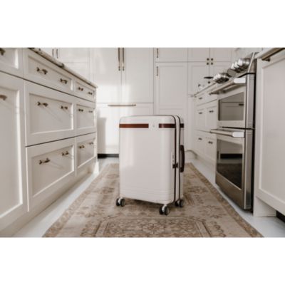 Virtuosa Expandable Carry On