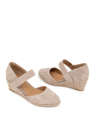 Women's Oriana Wedge Pumps