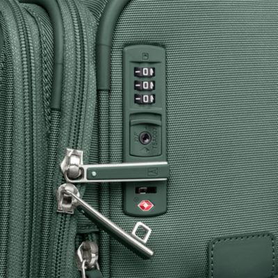VersaPack+&reg; Carry-On Expandable Spinner