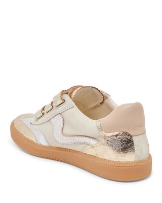 Women's Notice Low Top Sneakers