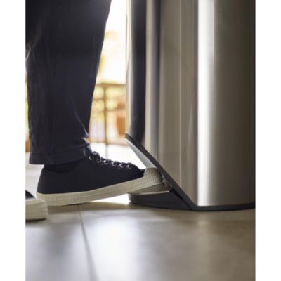 Arc 30 Liter Slimline Pedal Trash Can With Liner Pocket