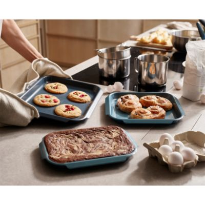 Nest Bake 3-Piece Non-Stick Cookie Sheet Set with Easy Pull Handles