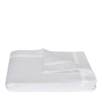 Lowell Diamond Matelass&eacute; Coverlet, Full/Queen