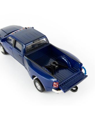  Unisex 1/32 RAM Dually Quad Cab with Lowboy &amp; New Holland Skid Steer Toy - Ages 2-4