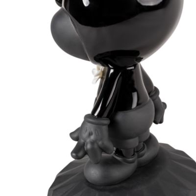 Total Black Mickey Mouse Sculpture