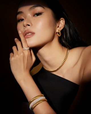 Sculpted Cable Band Ring in 18K Yellow Gold with Pav&eacute; Diamonds, 7.5mm