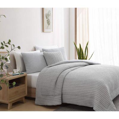 Snug Piped Comforter, King