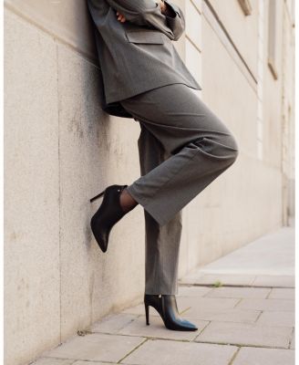  Women's Ivy Orthopedic Pointed Toe Booties