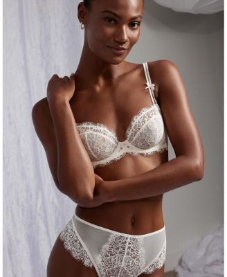 It&#39;s On Lace Underwire Bra