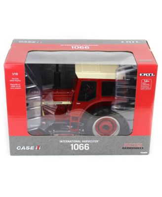  1/16 International Harvester 1066 Tractor with Cab Prestige Collection 44422 14 - Ages 11+