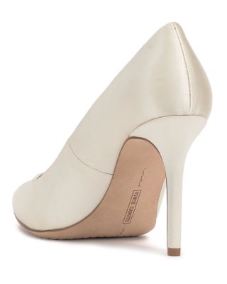Women&#39;s Savilla Pointed Pumps