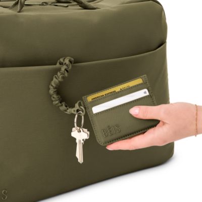 The Ultimate Travel Duffle Bag in Olive