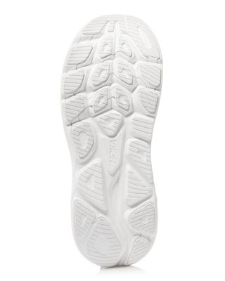 Women&#39;s Clifton 10 Sneakers in White