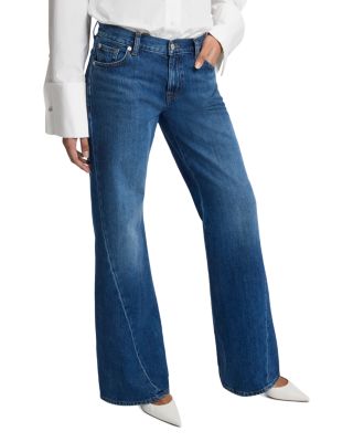 Spencer Mid Rise Flare Jeans in Mesa